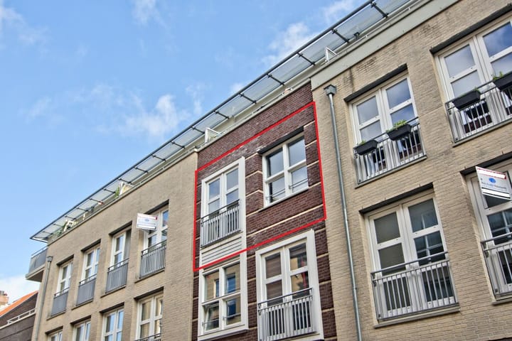 Damstraat 38