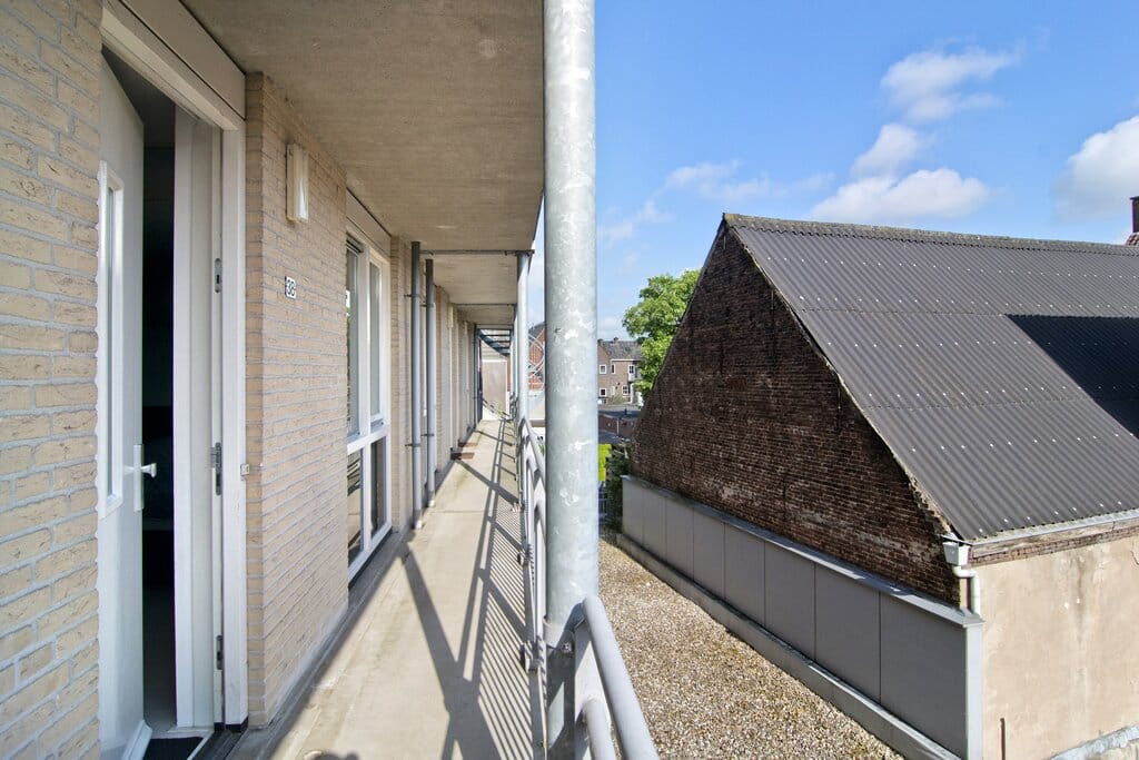 Foto 16 van Damstraat 38