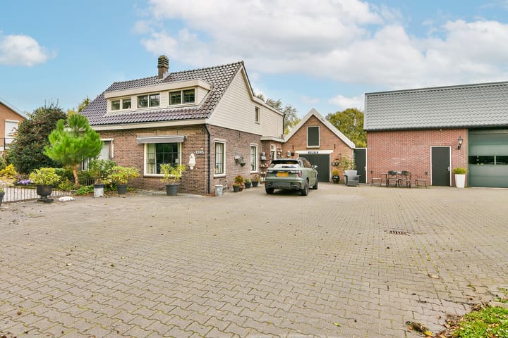 Photo 2 of Kruisweg 1595