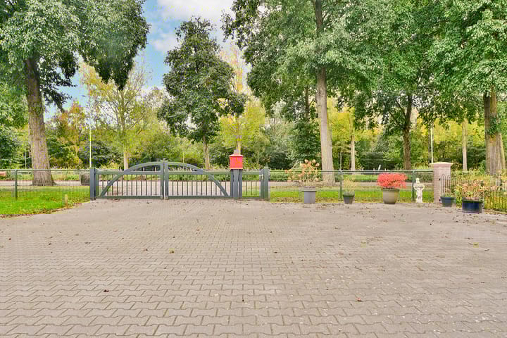 Photo 5 of Kruisweg 1595