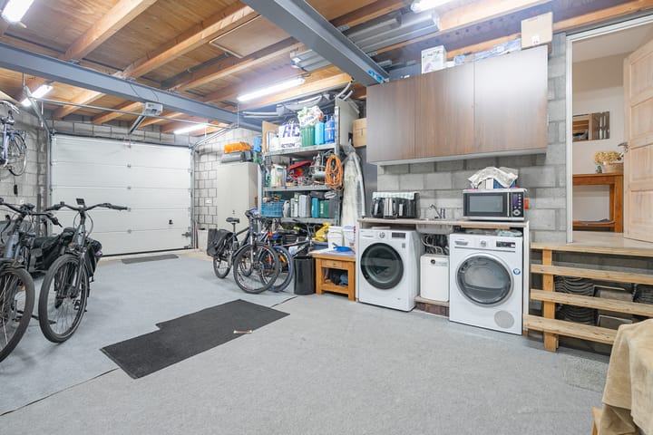 Photo 11 of Bergplein 41