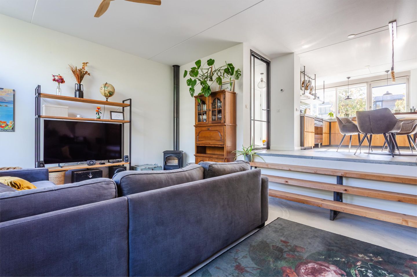 Foto 10 van Meindert Hobbemastraat 81