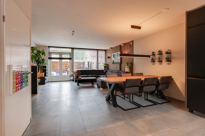 Foto 6 van Akelei 48