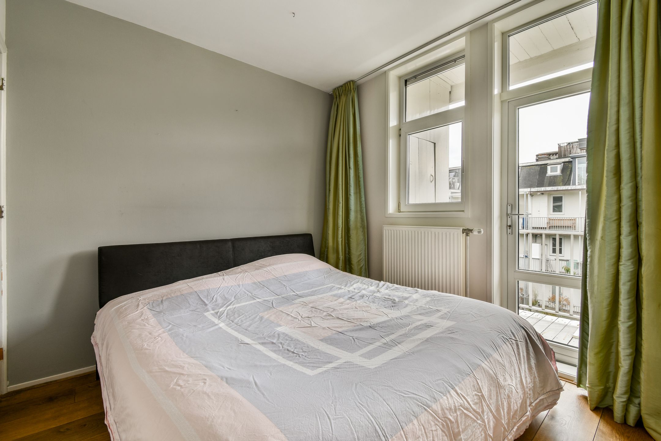 Photo 15 of Bentinckstraat 89-3