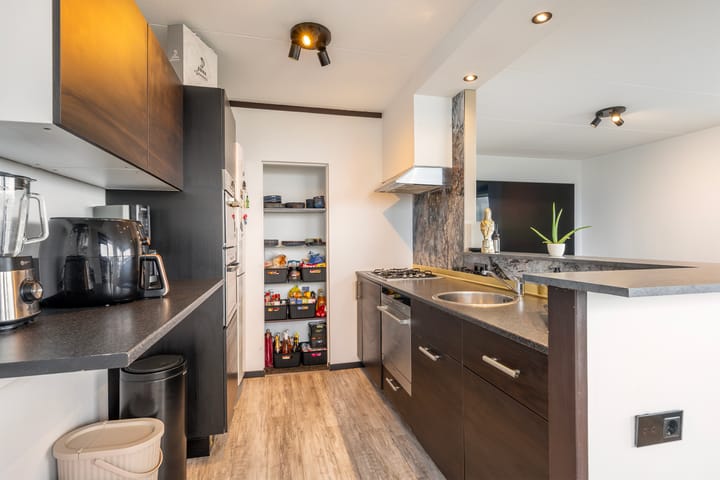 Foto 3 van Adriaen Brouwerstraat 130