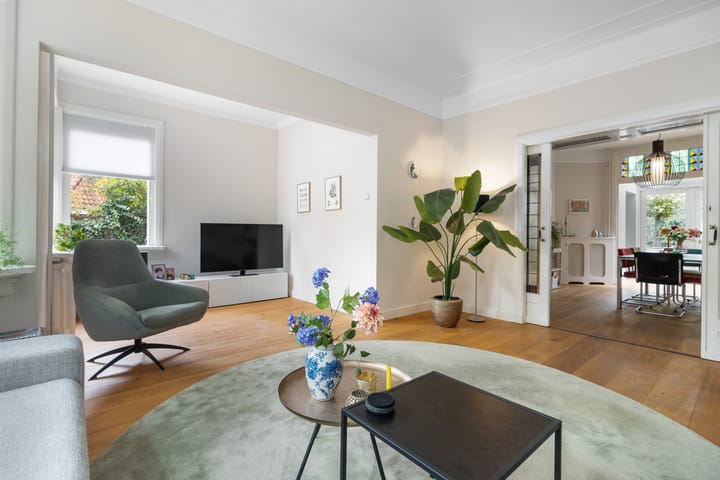 Photo 8 of Roemer Visscherstraat 3