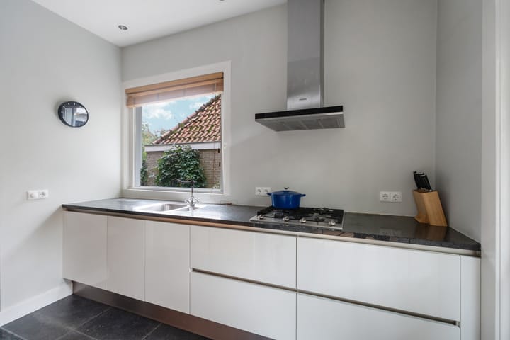 Photo 17 of Roemer Visscherstraat 3