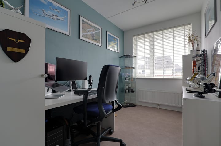 Photo 14 of Walstro 20