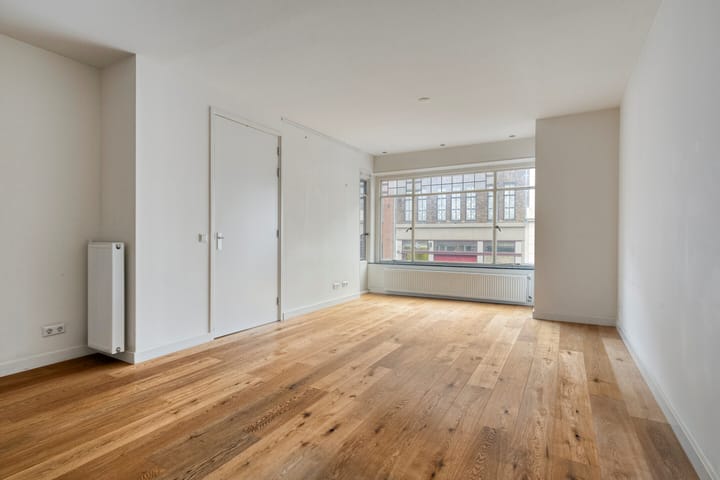 Photo 11 of Breestraat 89-A