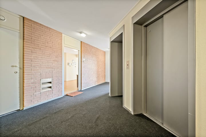 Foto 52 van Gevers Deynootplein 181