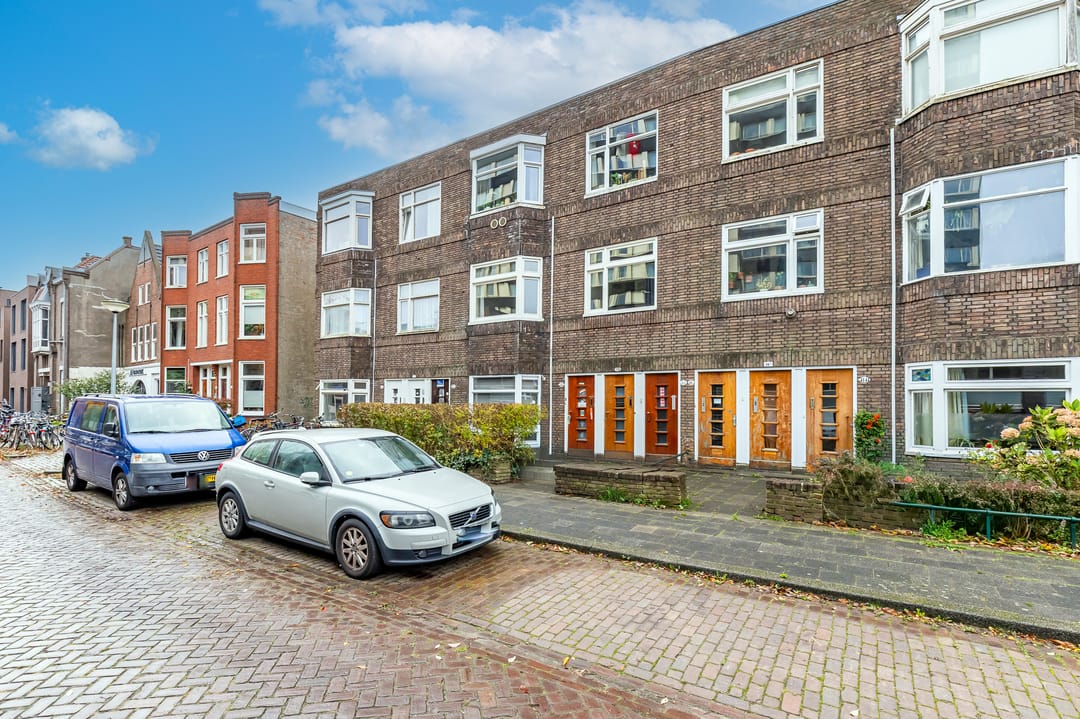 Photo 2 of Witte de Withstraat 12-A