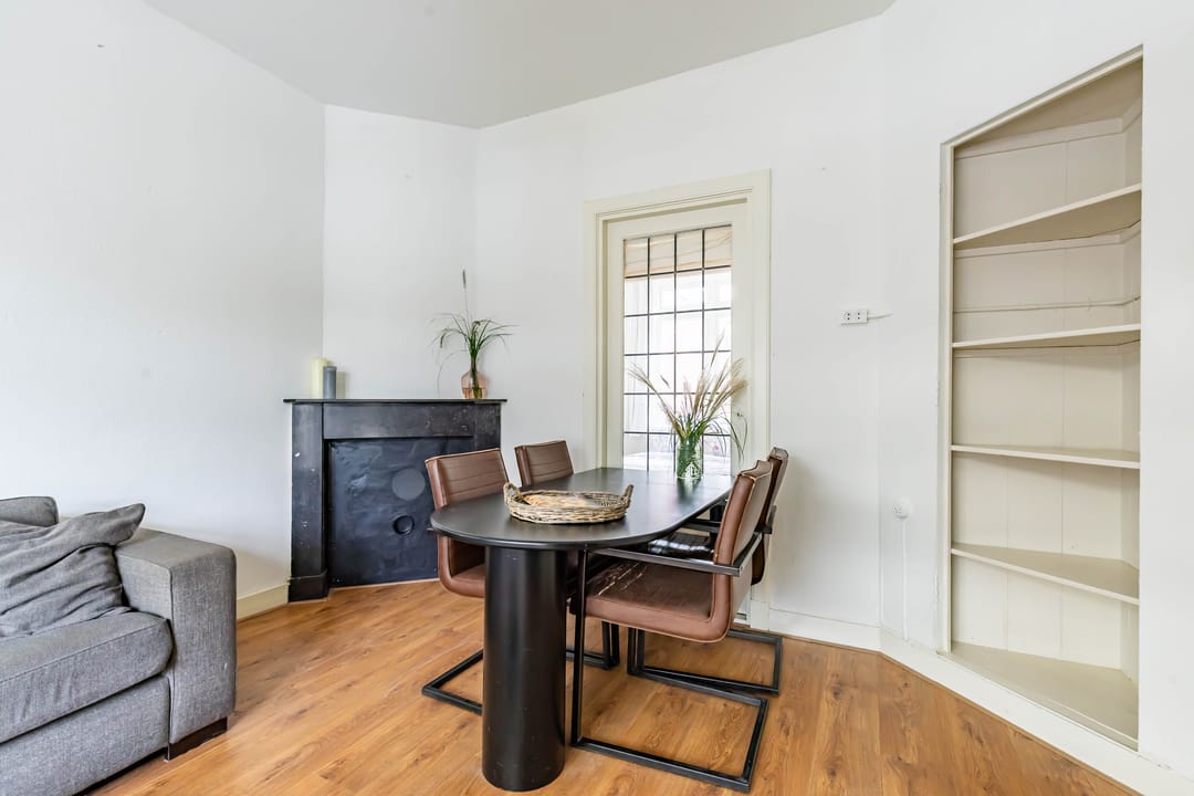 Photo 13 of Witte de Withstraat 12-A