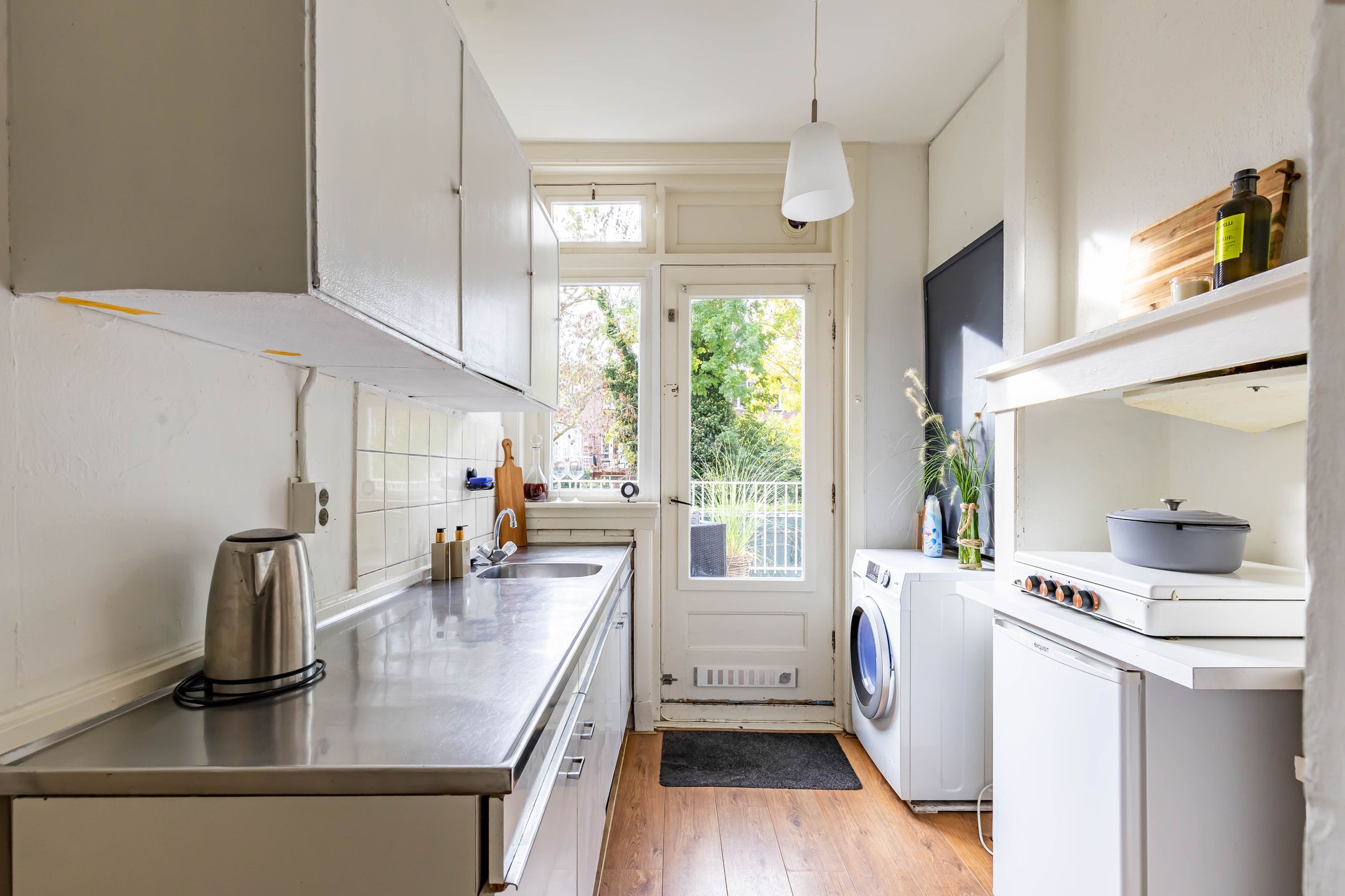 Photo 15 of Witte de Withstraat 12-A