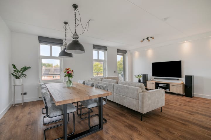 Photo 4 of Elshouter 47