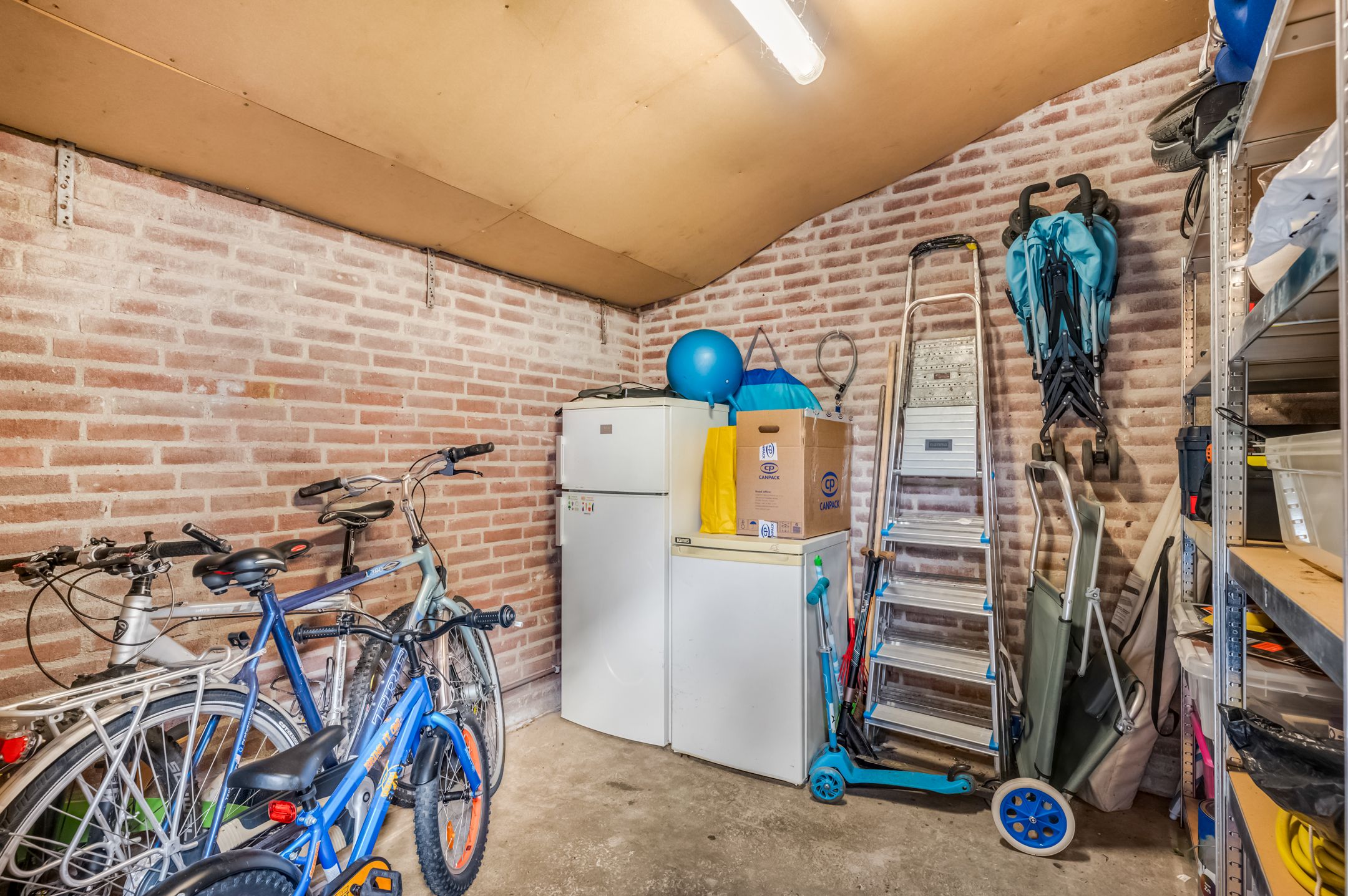 Foto 33 van Nieuwe Brouwerstraat 11