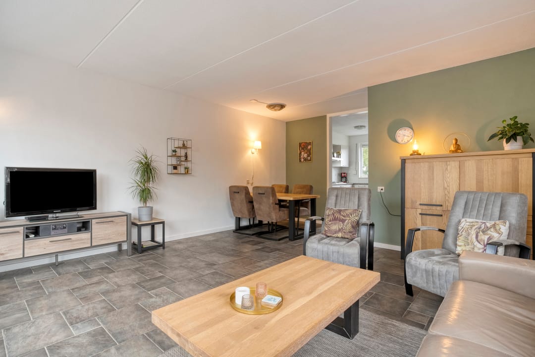 Photo 2 of Grovestins 105