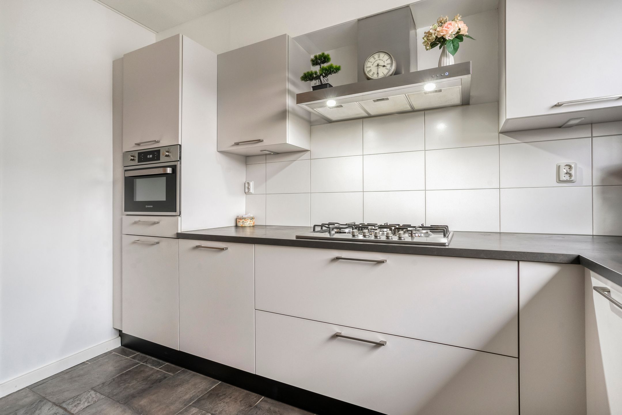 Photo 12 of Grovestins 105