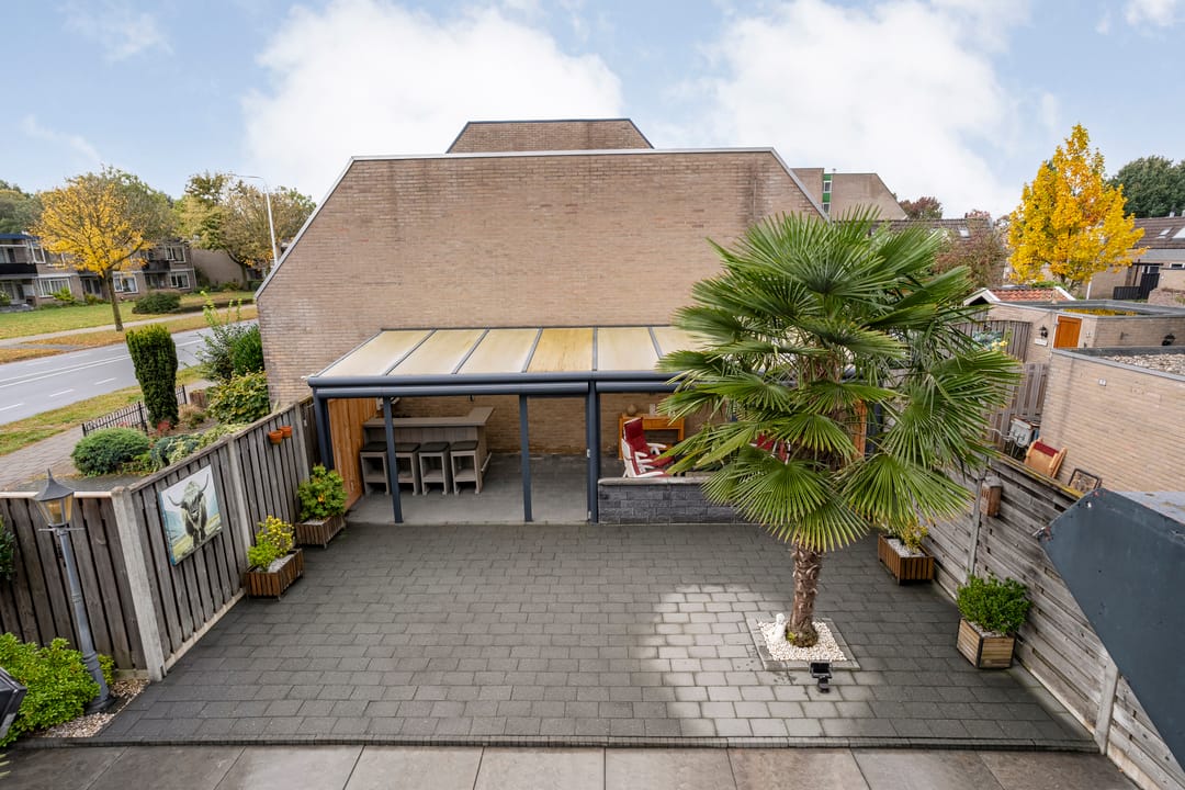 Photo 22 of Grovestins 105