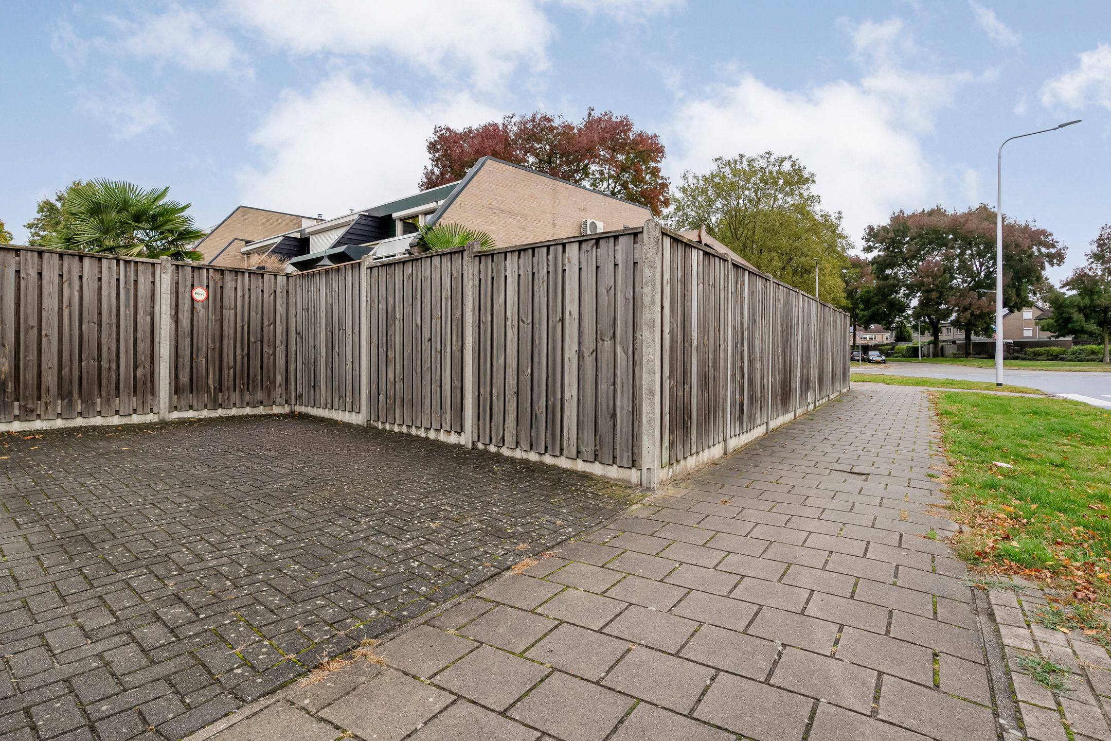 Photo 30 of Grovestins 105