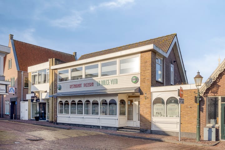 Kerkplein 9, Hippolytushoef