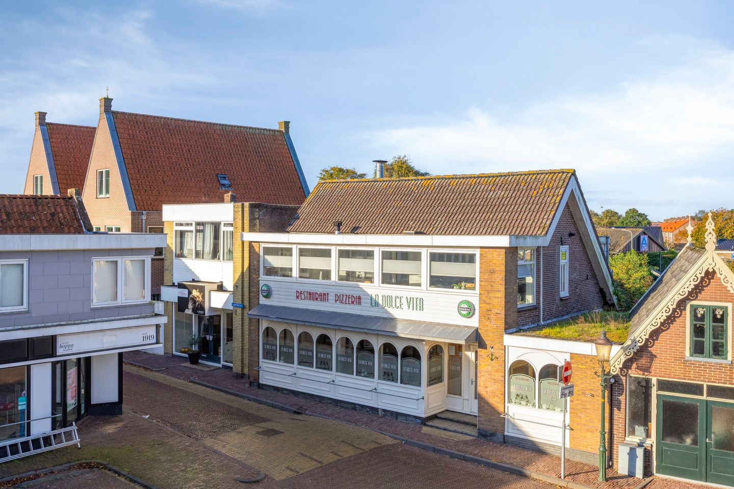 Bekijk foto 5 van Kerkplein 9