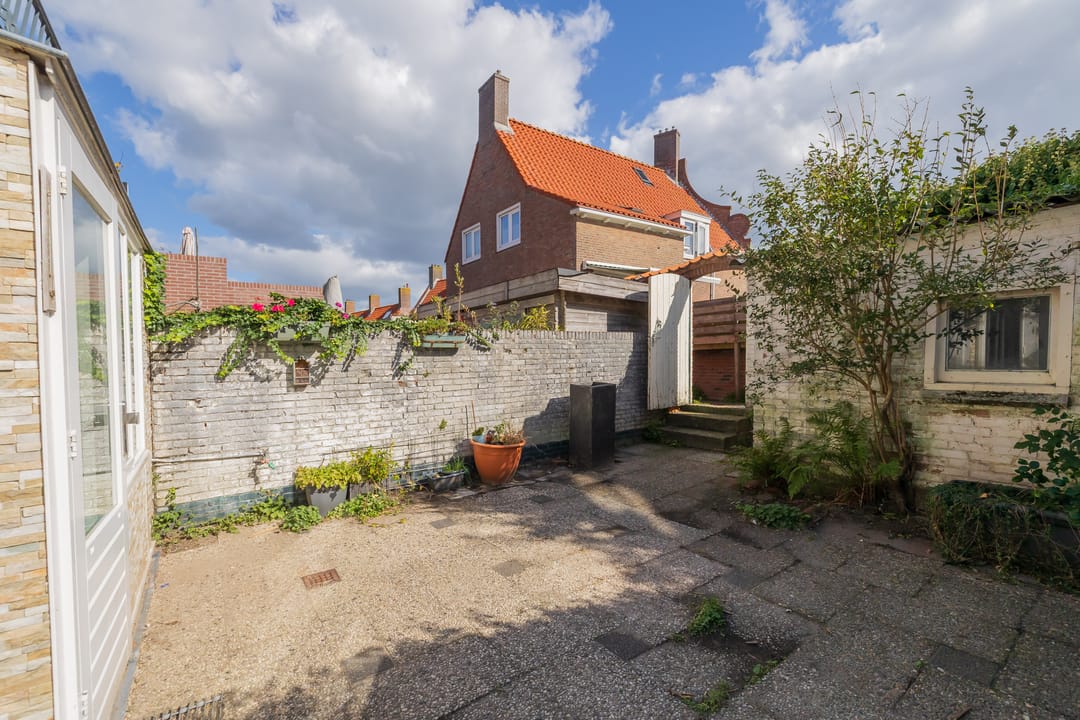 Foto 22 van Burgemeester Engelbertsstraat 38