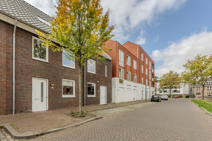 Photo 48 of Vlielandstraat 10