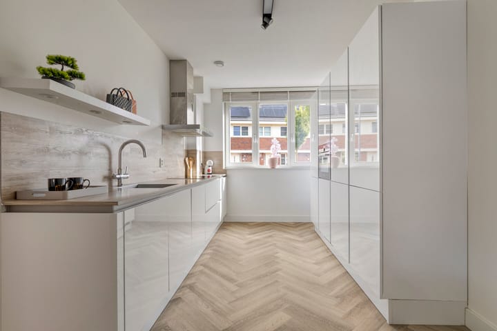 Foto 3 van Witte Ring 121-A