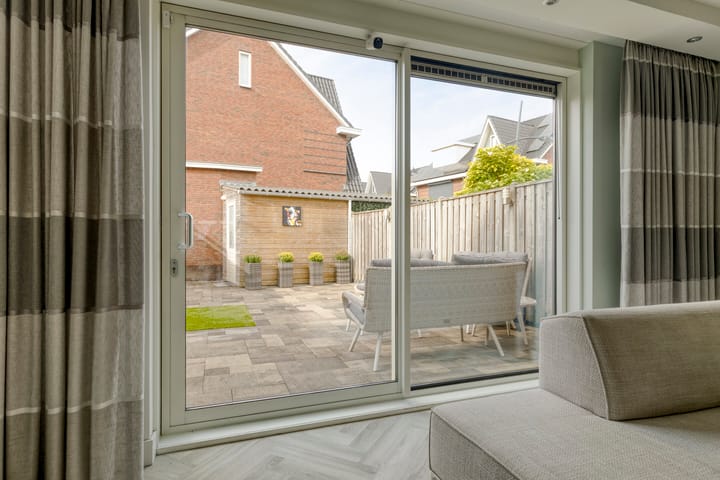 Foto 7 van Witte Ring 121-A