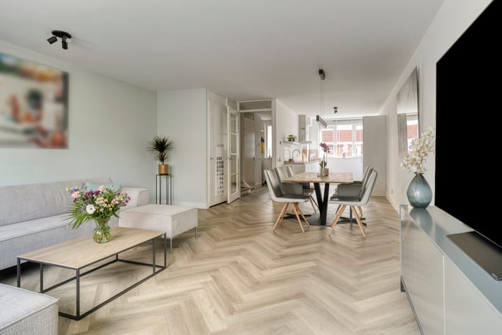 Foto 8 van Witte Ring 121-A