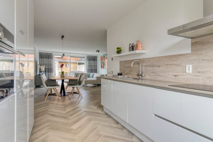 Foto 9 van Witte Ring 121-A