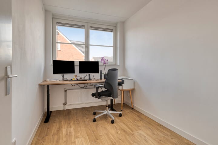 Foto 14 van Witte Ring 121-A