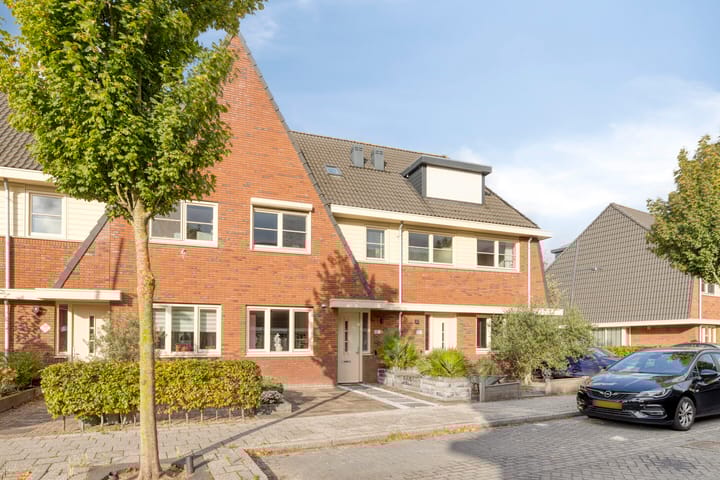 Foto 27 van Witte Ring 121-A