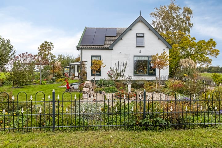 Photo 2 of Koolwijkseweg 8