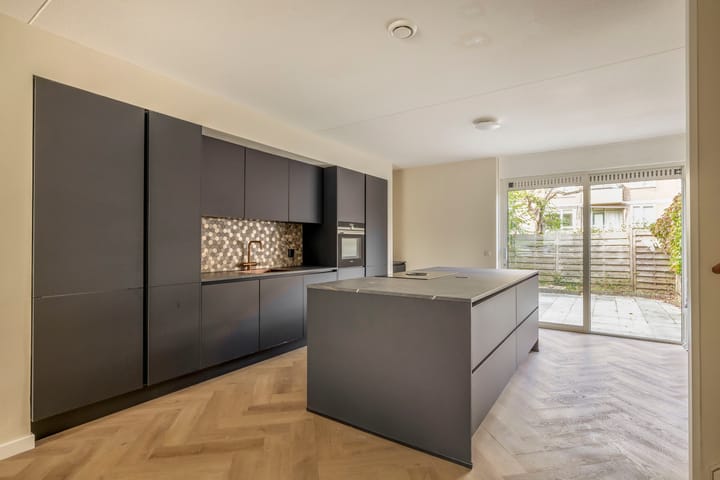 Photo 2 of Merkelbachstraat 49