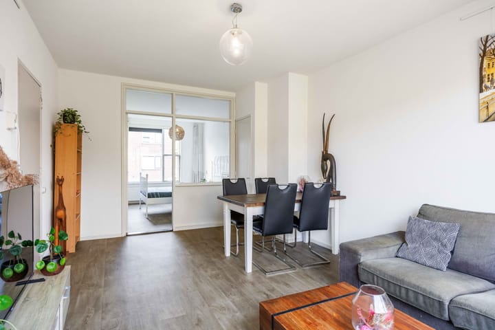 Photo 2 of Frans van Mierisstraat 32