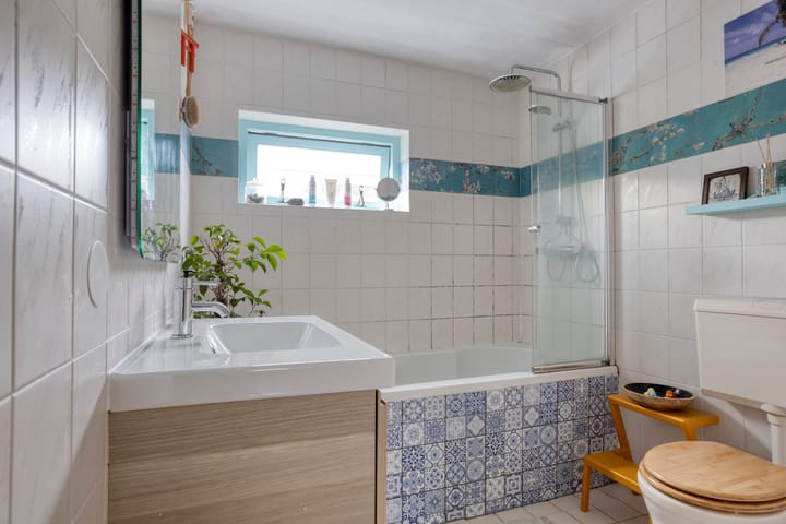 Foto 21 van Bisschop Romerostraat 69