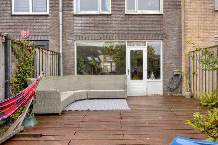 Foto 31 van Bisschop Romerostraat 69