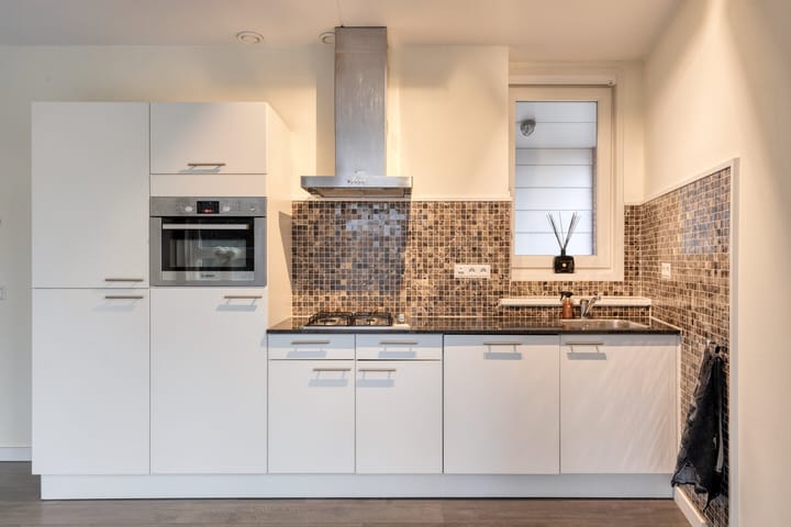 Photo 6 of Zuiderkerkstraat 35