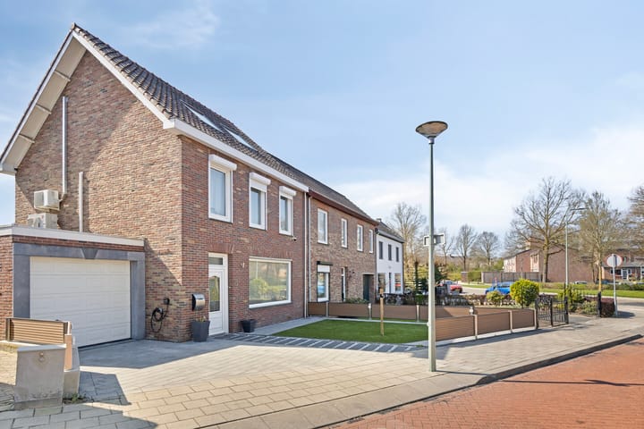 Foto 2 van Muezeberg 8