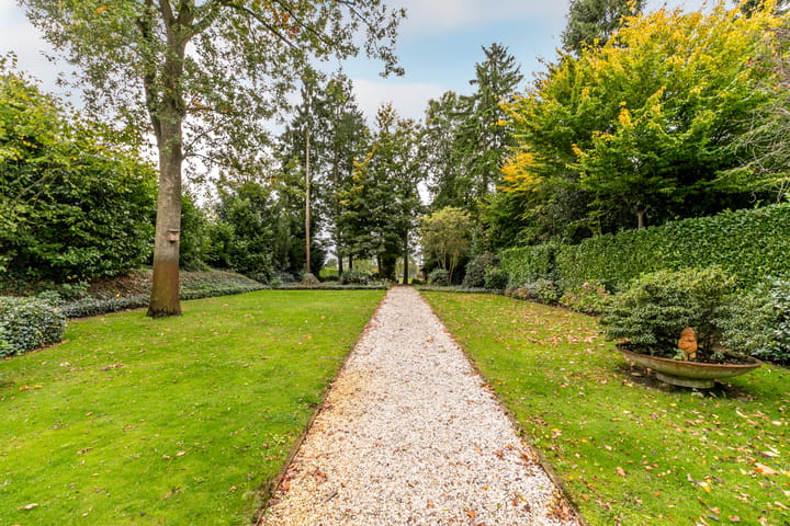 Photo 42 of St.-Lambertusstraat 38