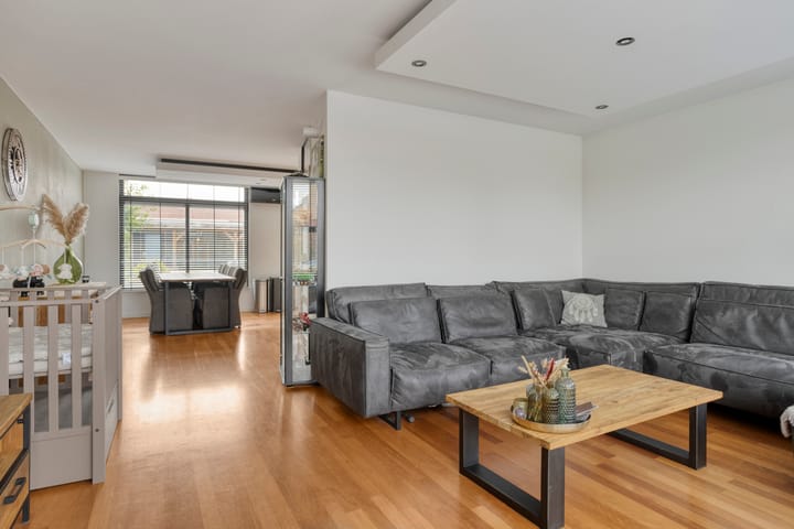 Photo 4 of Simon Luymesstraat 15