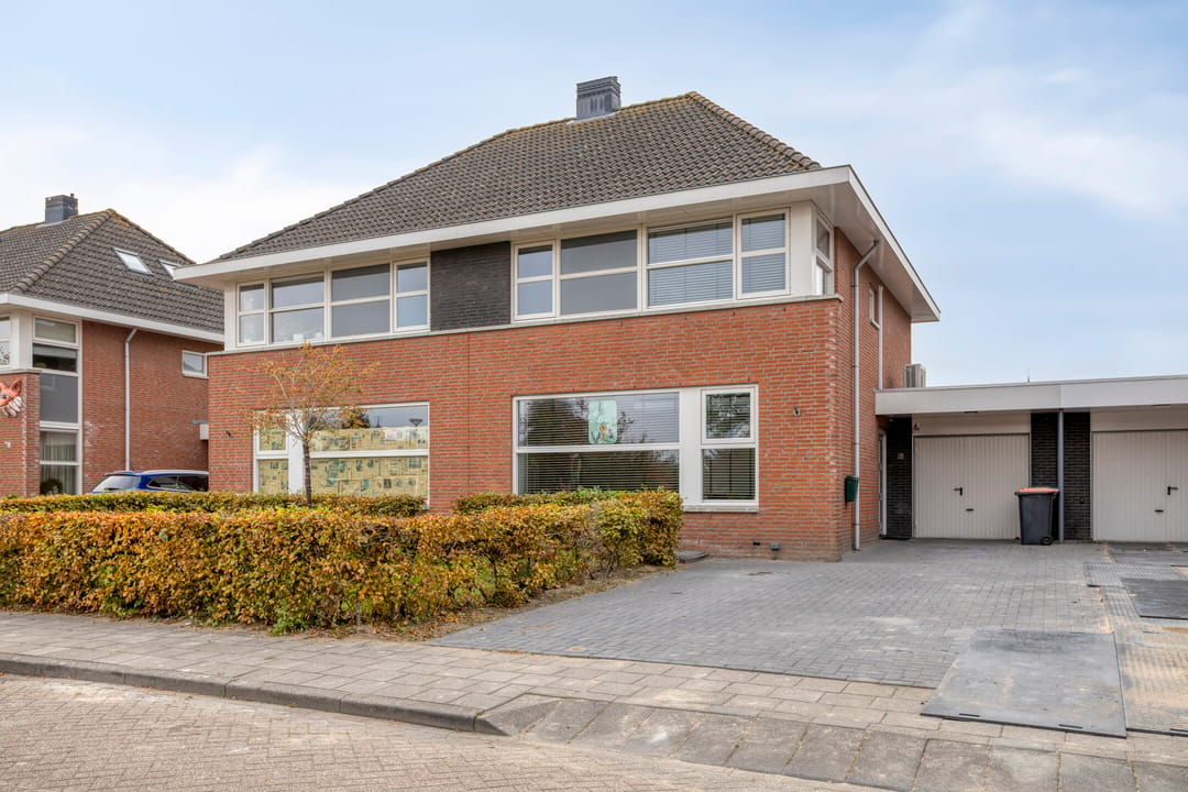 Photo 41 of Simon Luymesstraat 15