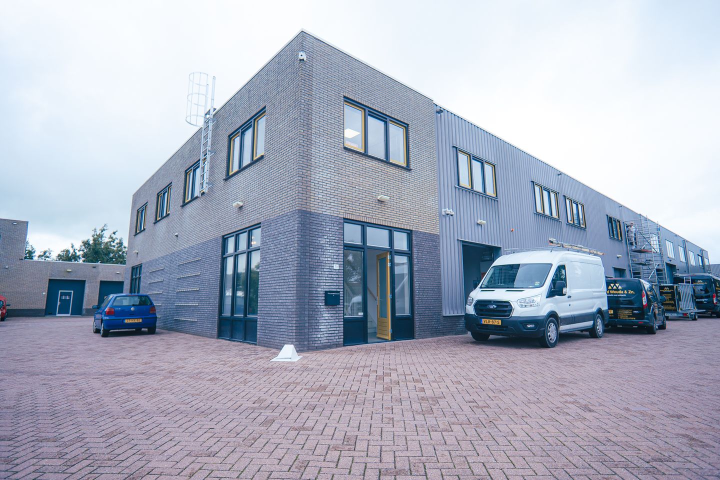 View photo 1 of Ambachtsweg 11-n