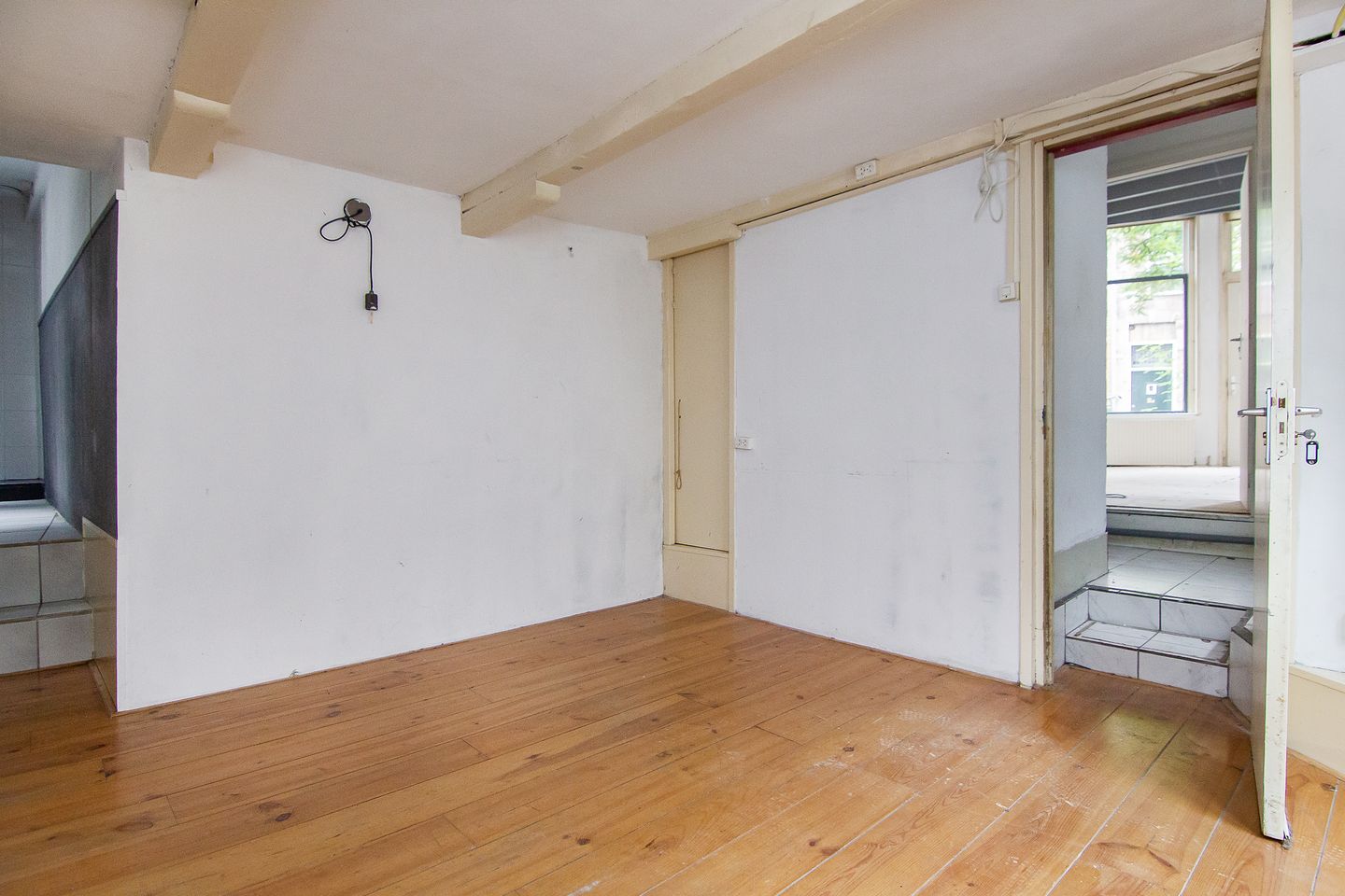 Photo 5 of Antoniestraat 1-RD