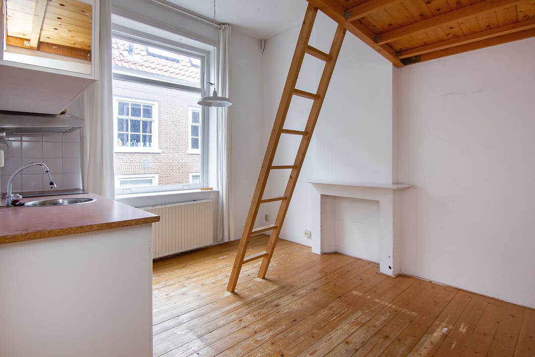 Photo 11 of Antoniestraat 1-RD