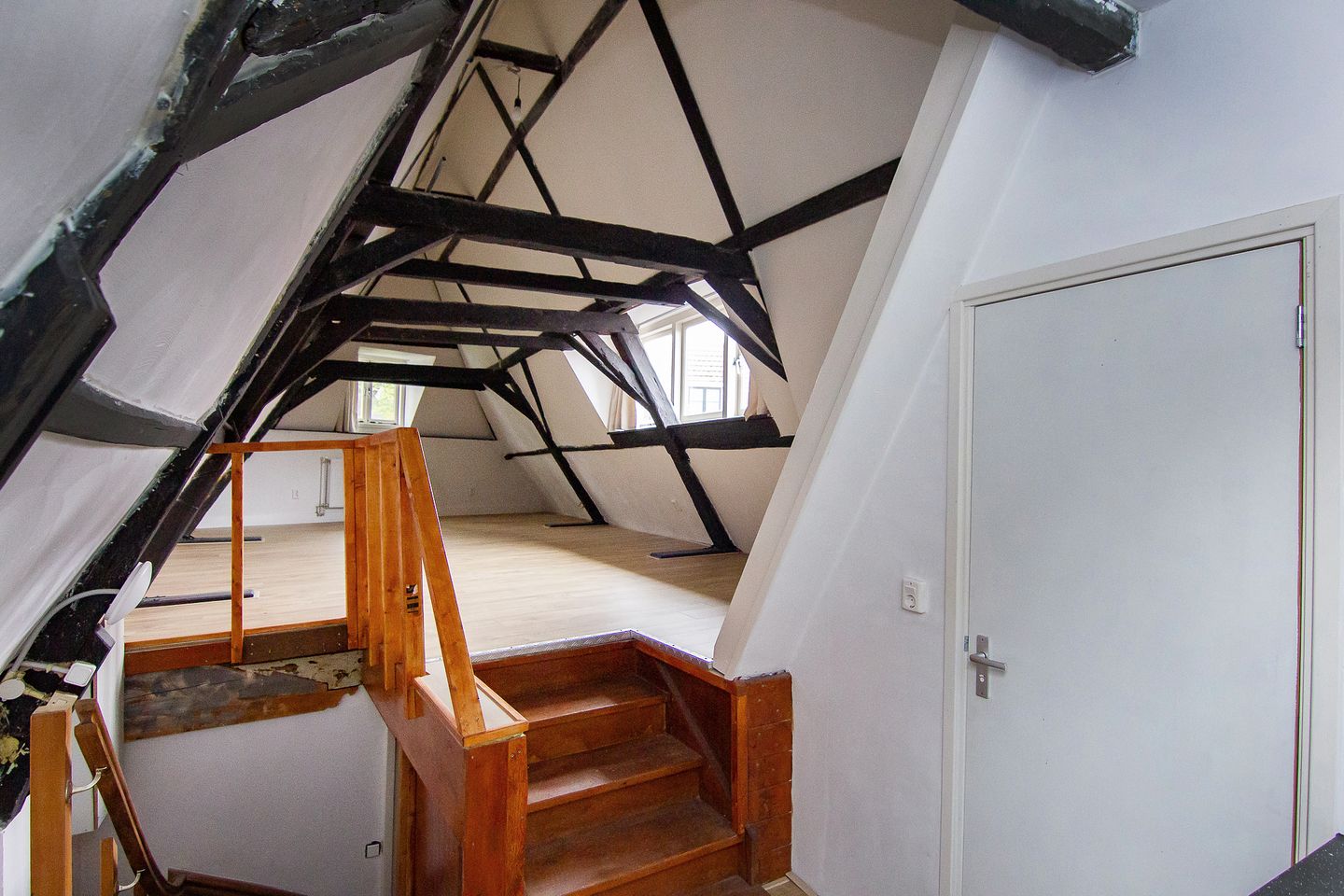 Photo 19 of Antoniestraat 1-RD