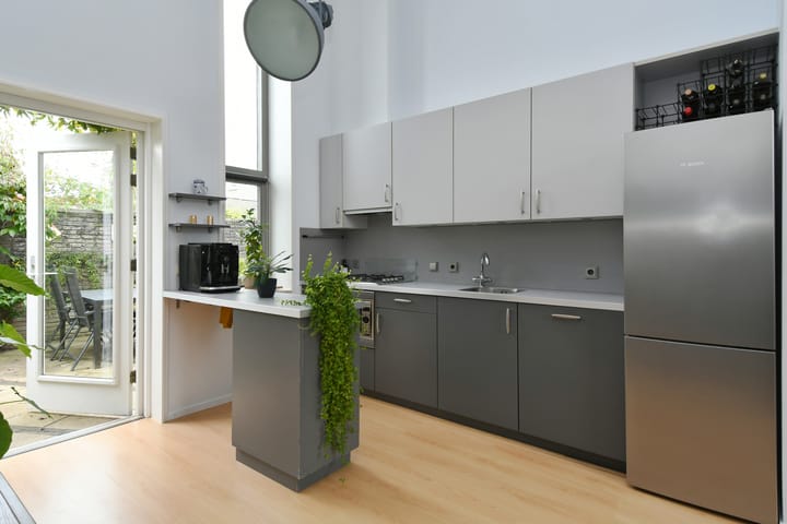 Photo 13 of Ferdinand Bolstraat 3