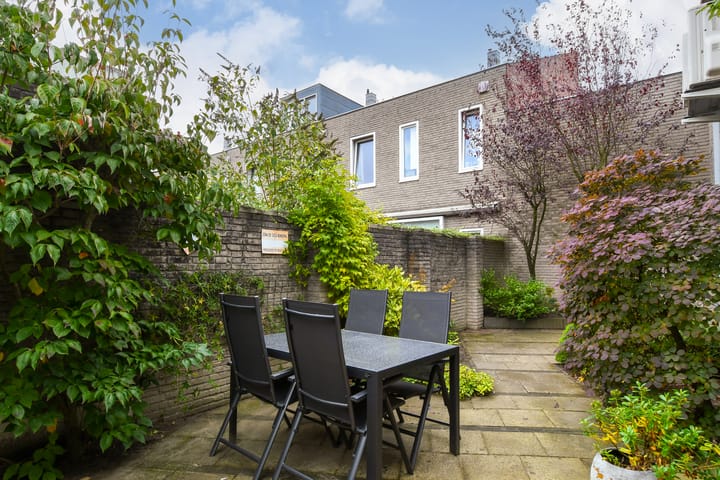 Photo 20 of Ferdinand Bolstraat 3