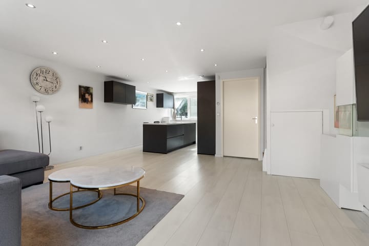 Photo 12 of Floris Versterstraat 39